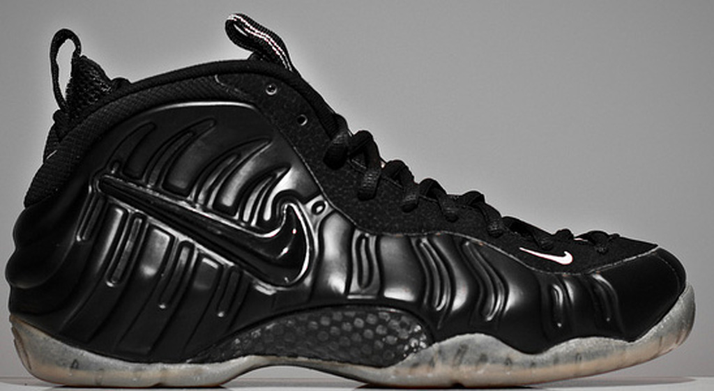 Official Images and Release Details for the Nike Air Foamposite Pro 'Silver  Age' - WearTesters