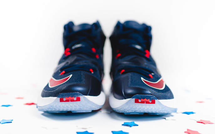 Lebron 13 clearance midnight navy