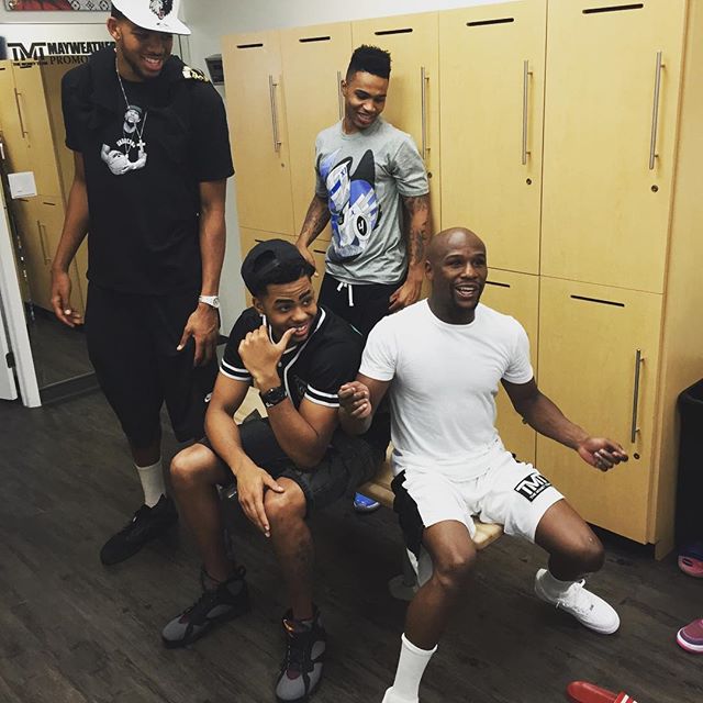 D&#x27;Angelo Russell wearing the &#x27;Bordeaux&#x27; Air Jordan 7; Floyd Mayweather wearing the Nike Air Force 1 Low