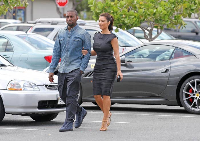 Kanye West wearing Balenciaga Arena Navy (2)