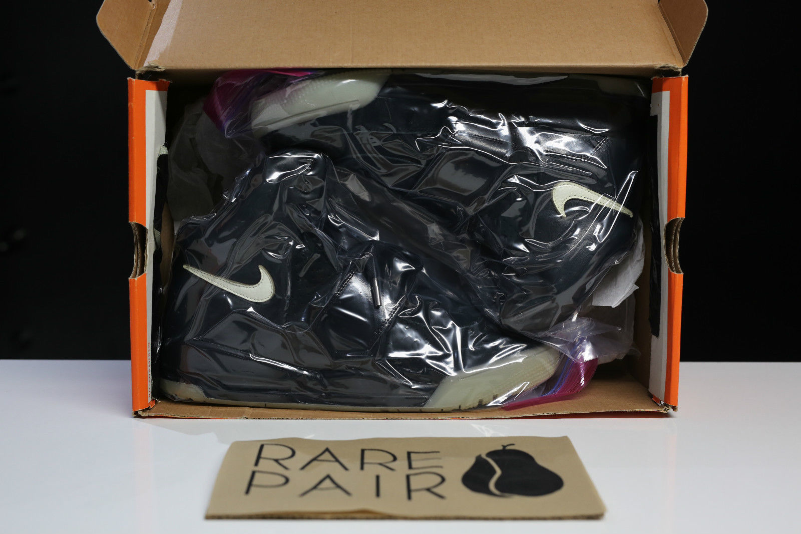 Nike Air Yeezy Kanye West Black/White Sample Pair Open Box