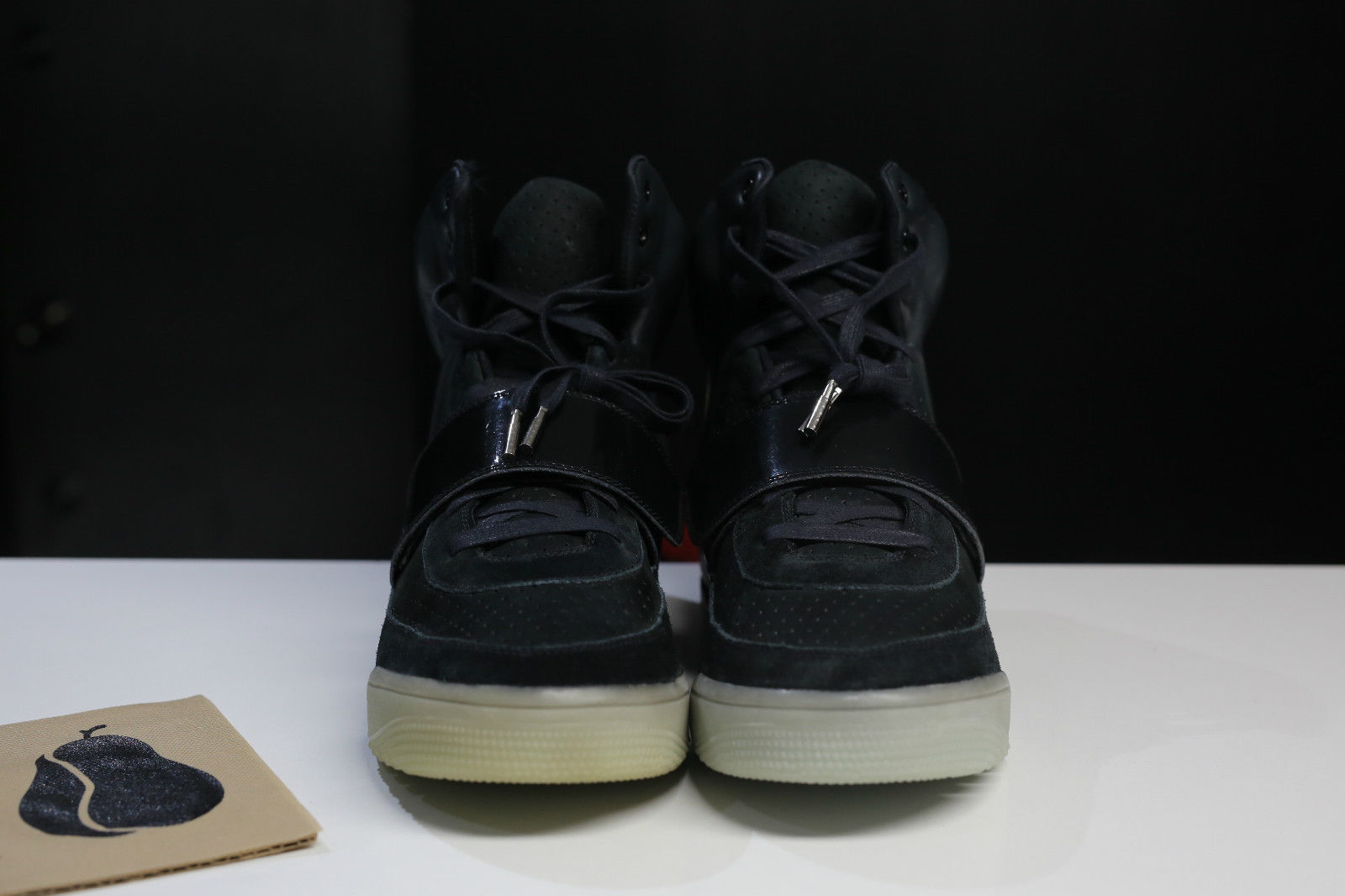 Nike Air Yeezy Kanye West Black/White Sample Pair Toe