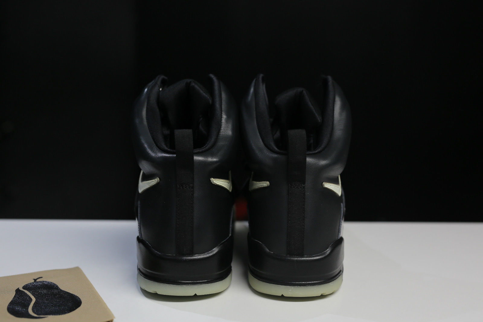 Nike Air Yeezy Kanye West Black/White Sample Heel
