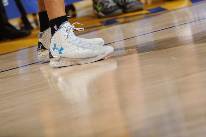 Stephen Curry wearing Under Armour Curry One Splash Party (3)