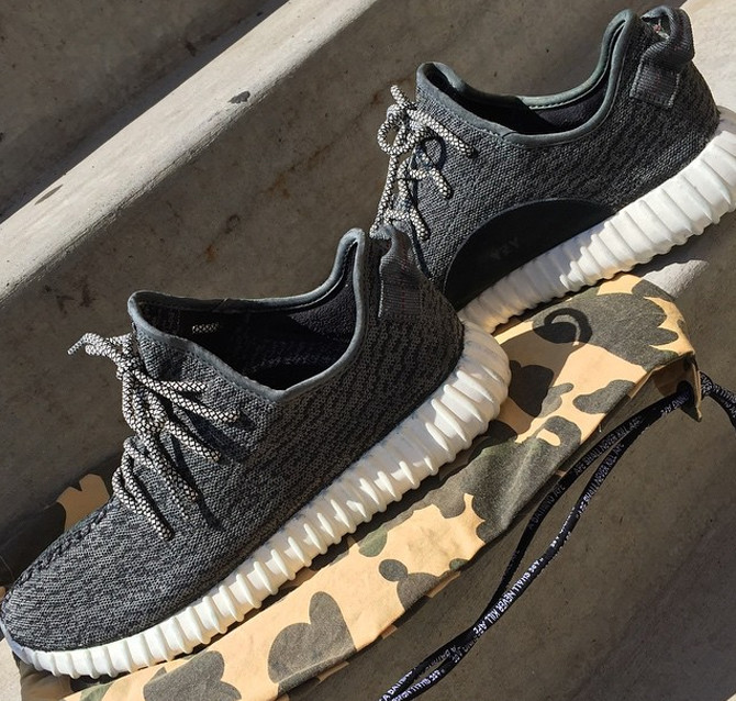 Adidas yeezy hotsell black green