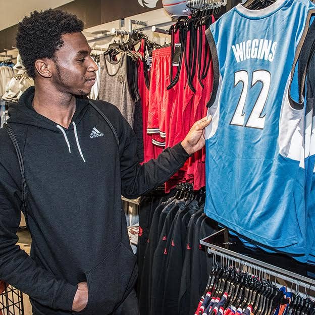 Andrew Wiggins Visits adidas &amp; Tests the adidas Crazylight Boost 2015 (1)