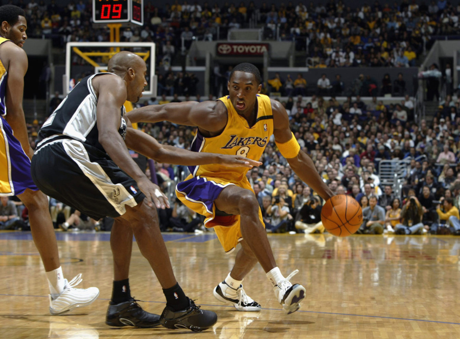 Kobe Bryant wearing the &#x27;Concord&#x27; Air Jordan 11