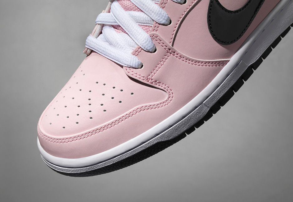 Pink Box Nike SB Dunk 833474-601 Toe Detail