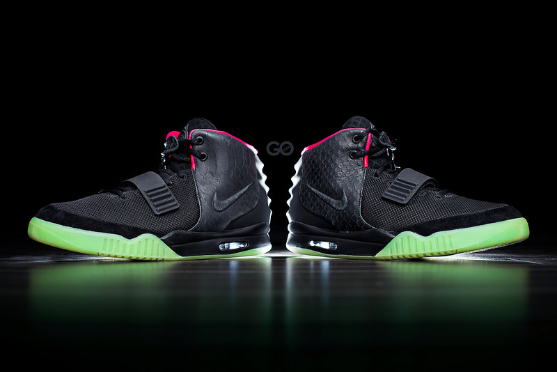 Nike air clearance yeezy 2 wallpaper