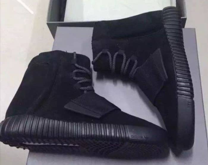 adidas Yeezy 750 Boost All-Black Fake