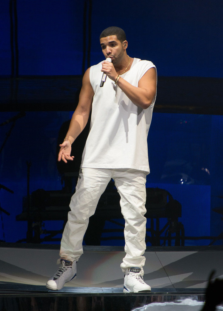 Drake Wearing &#x27;Orlando&#x27; Air Jordan 7 VII (6)