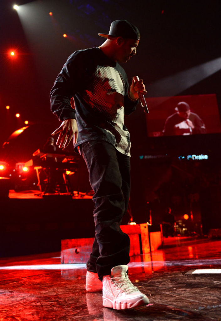 Drake wearing Air Jordan IX 9 Retro Silver Anniversary (3)