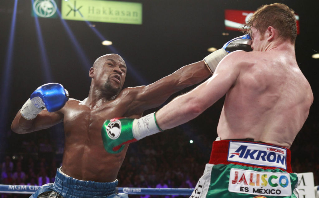 Floyd Mayweather Moves To 45-0 With Decision Over Canelo Alvarez (8)