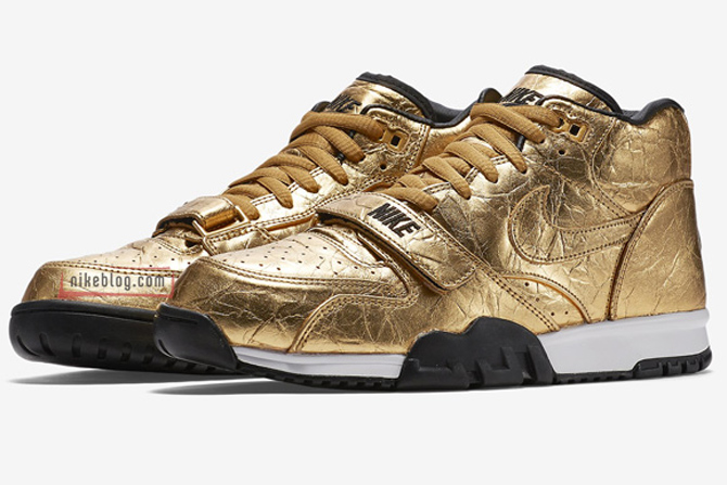 Geografía sistema oasis Nike Celebrates Super Bowl 50 With Golden Air Trainer 1s | Complex