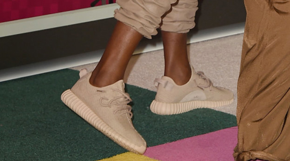Ensomhed twinkle mm There's a Release Date for the 'Tan' adidas Yeezy 350 Boost | Complex