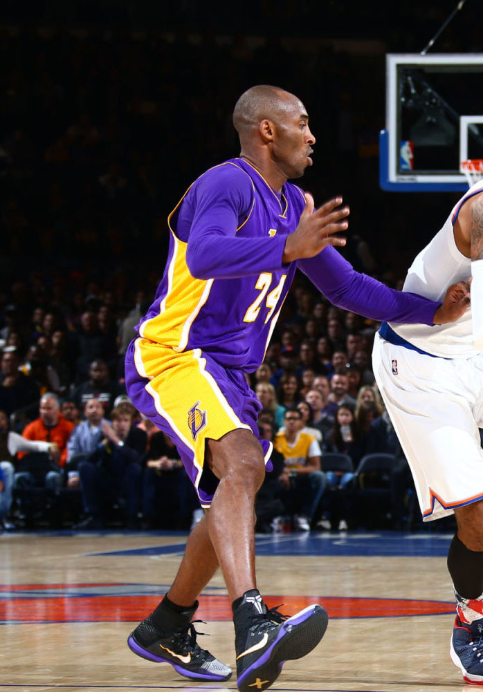 Kobe Bryant wearing Black/White Toe Nike Kobe 10 Elite Lakers PE at Madison Square Garden (7)