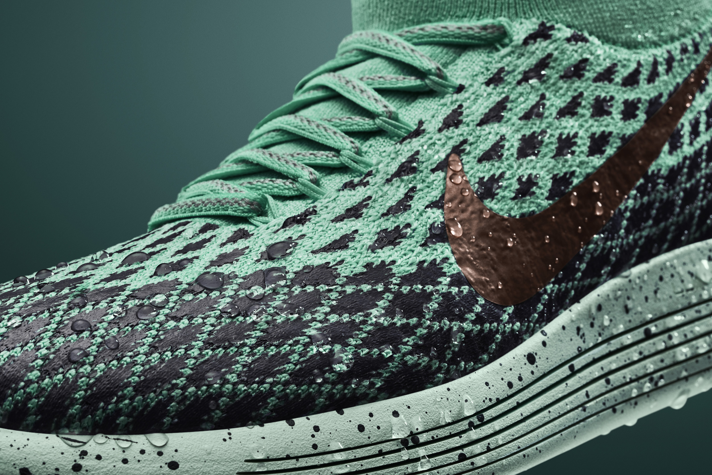 Nike LunarEpic Flyknit Shield Toe
