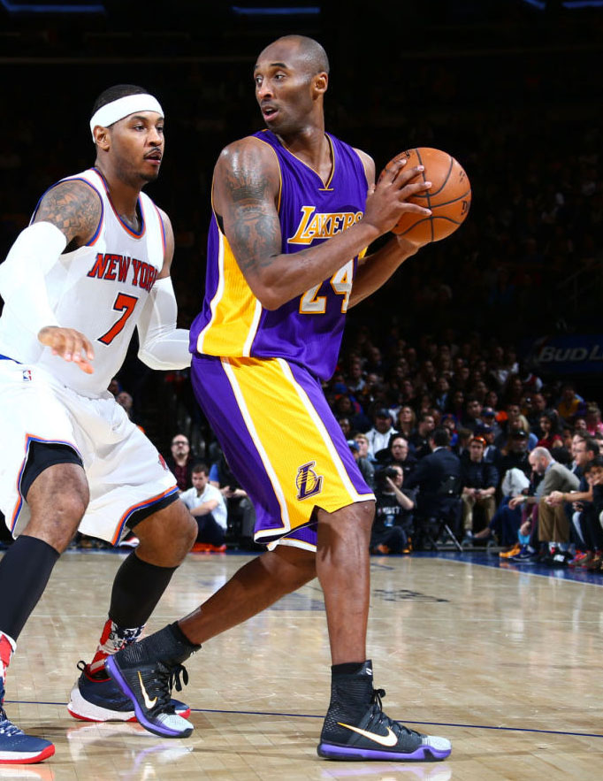 Kobe Bryant wearing Black/White Toe Nike Kobe 10 Elite Lakers PE at Madison Square Garden (5)