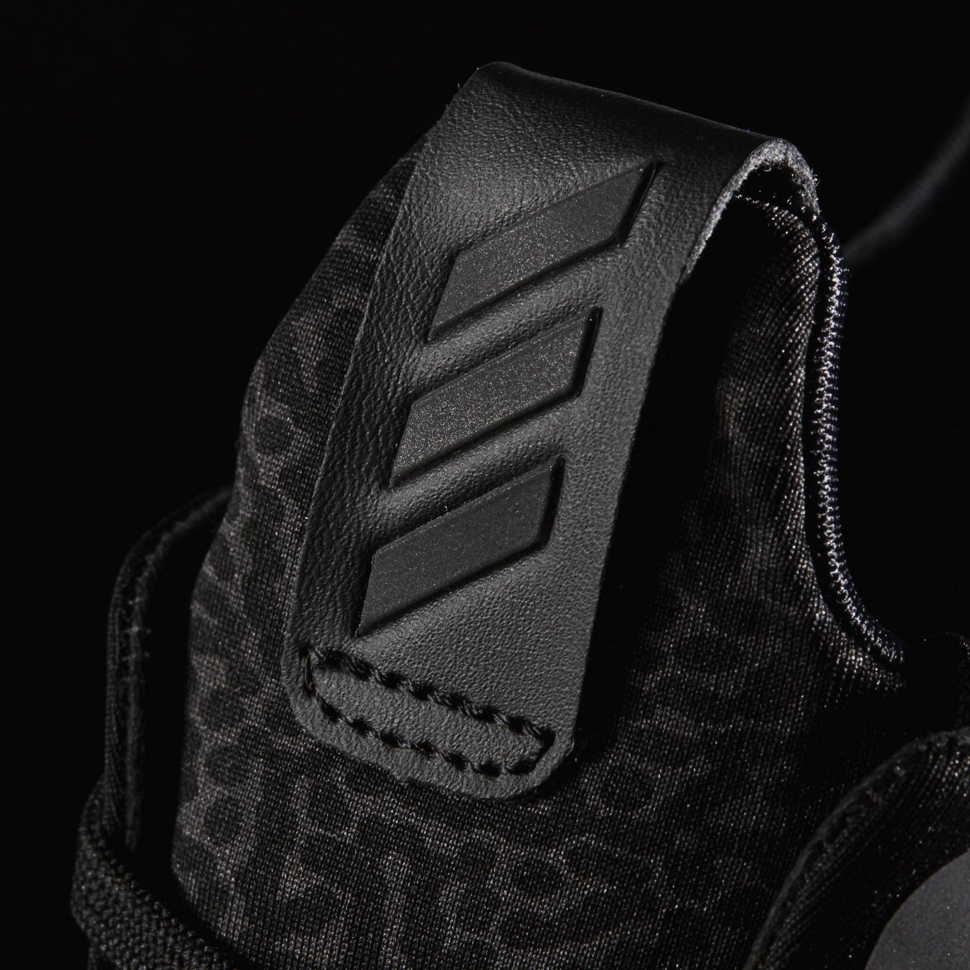 Triple Black Adidas Alpha Bounce Xeno Heel Detail