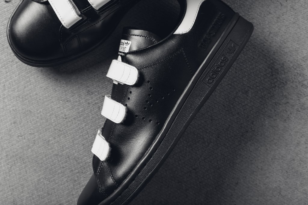 aborre dessert Tårer Raf Simons Has a New Adidas Model | Complex