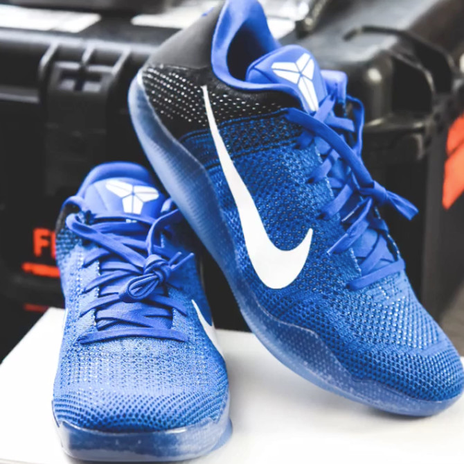 Blue hot sale kobe 11