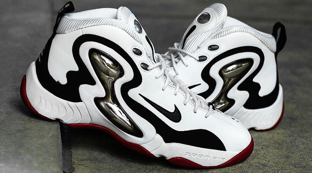 This '90s Nike Basketball Shoe Is Finally Back |