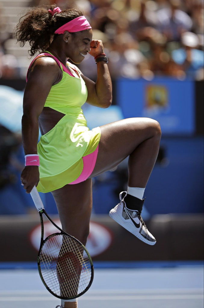 centavo Interpretación Normalización SoleWatch: Serena Williams Advances to the Aussie Final in BHM Nike Tennis  Shoes | Complex