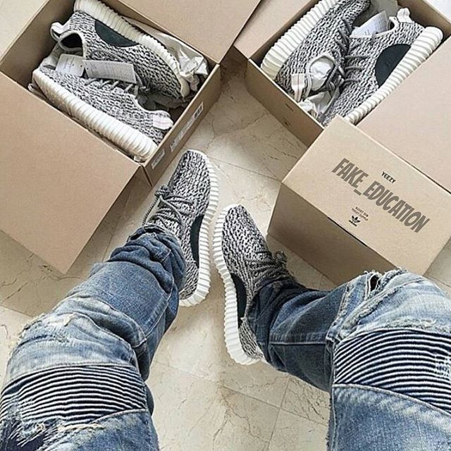 codo Permiso Hacer un nombre How To Tell If Your adidas Yeezy 350 Boosts Are Real or Fake | Complex