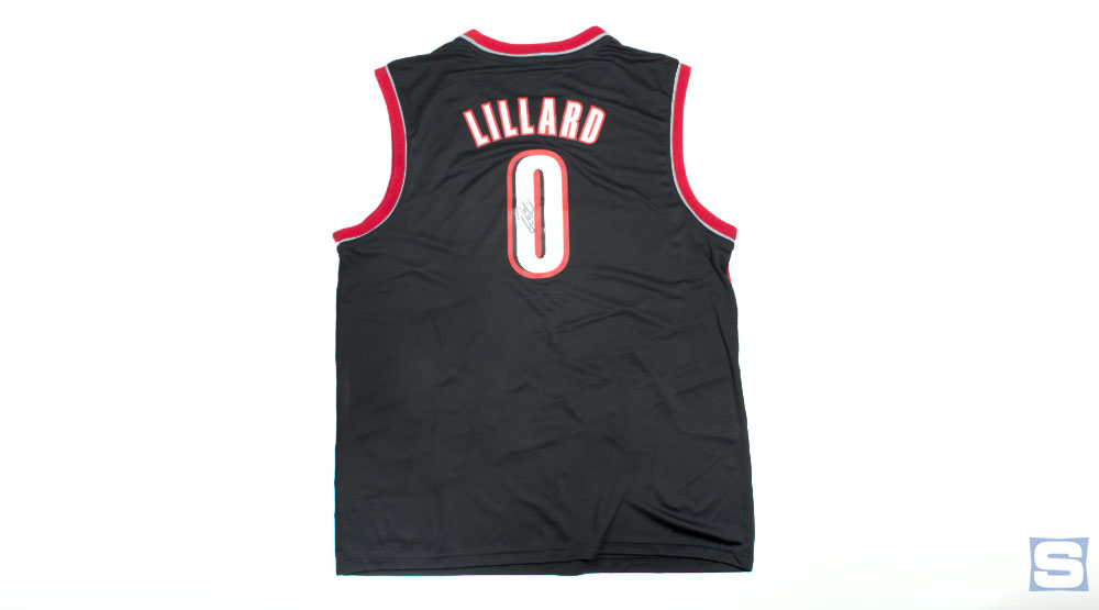 Dame Lillard Autographed Jersey Giveaway (3)