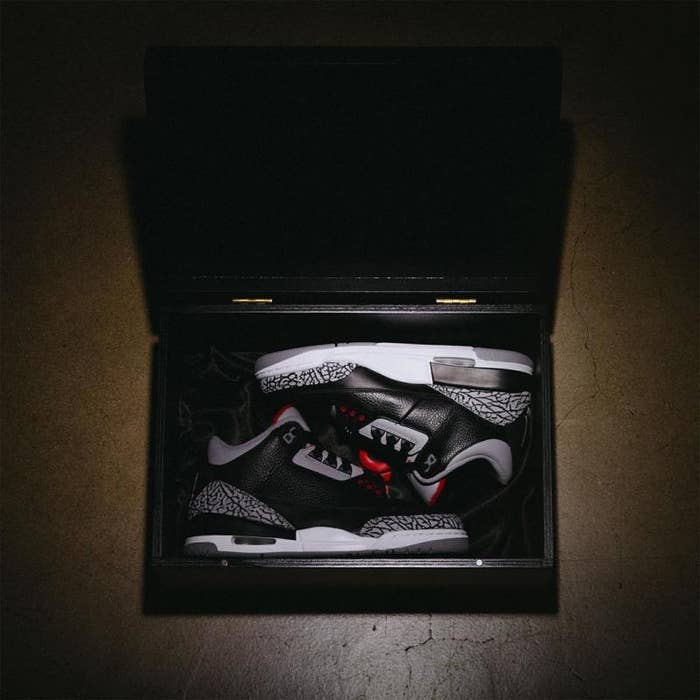 Air Jordan 3 Going Away Gift (2)