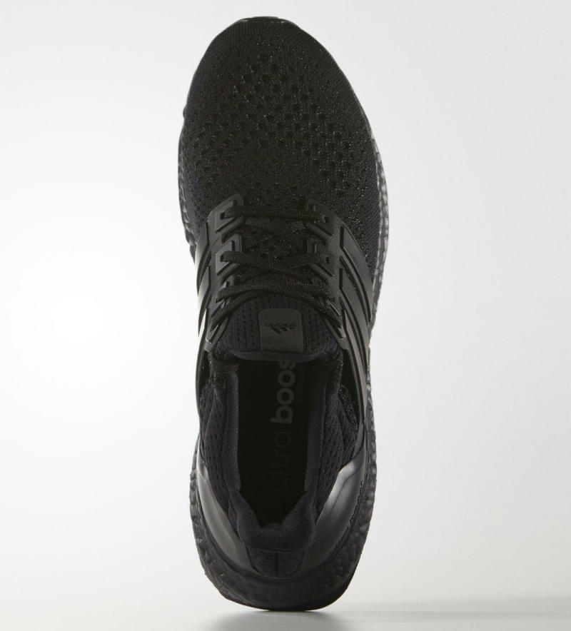 Ultra boost hotsell black midsole