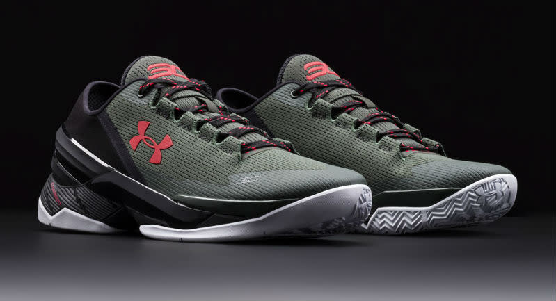 Under Armour Curry Two Low Hook (1)