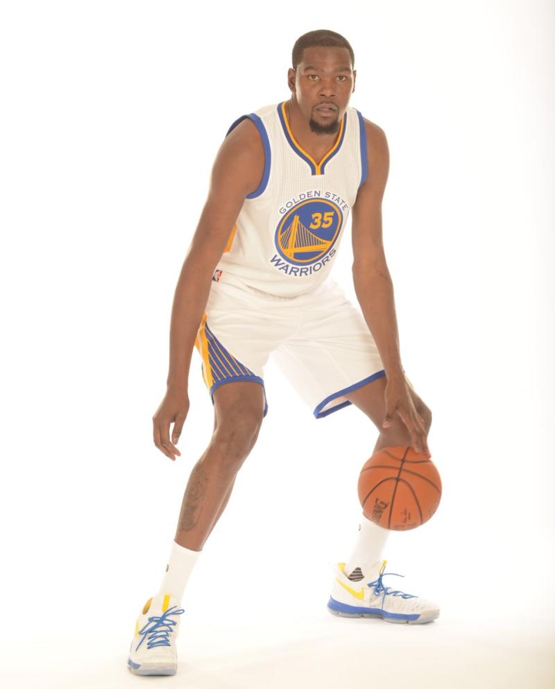 Kevin Durant Wears the Warriors Nike KD 9 (2)