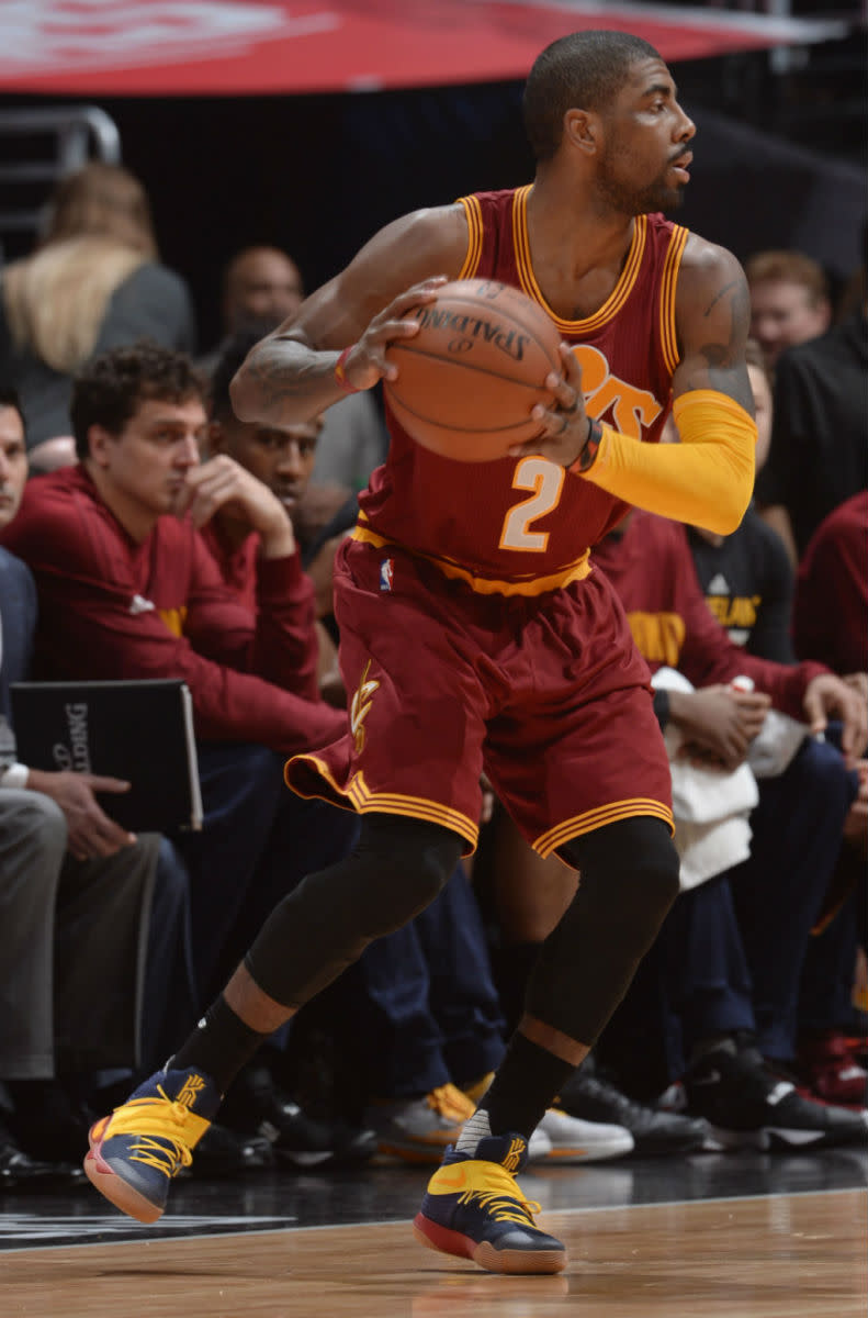 Kyrie irving hotsell wearing jordans