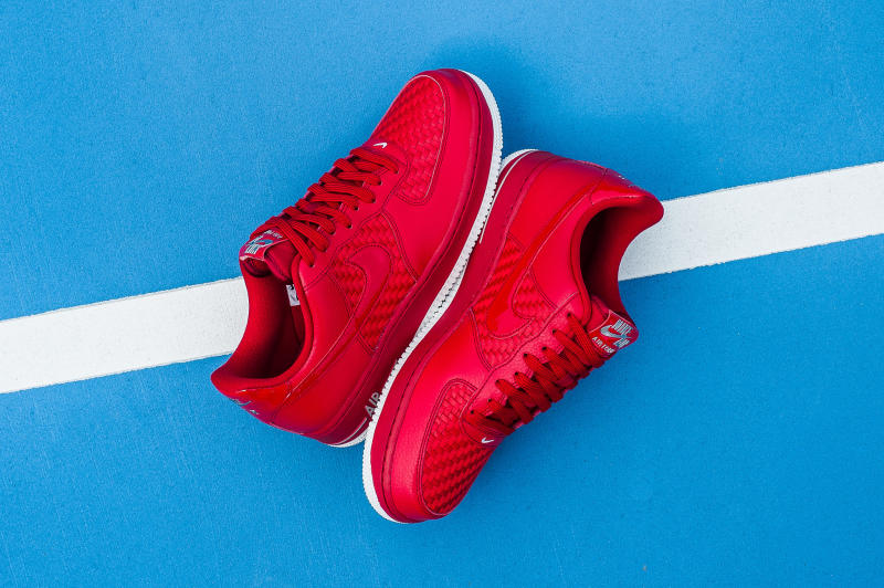 Nike air force 1 top low 07 lv8 gym red