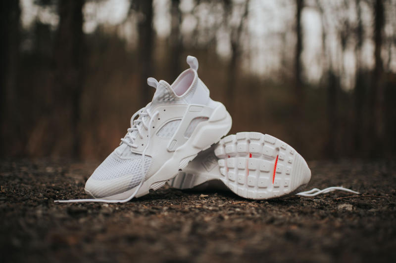 Huarache run shop ultra white