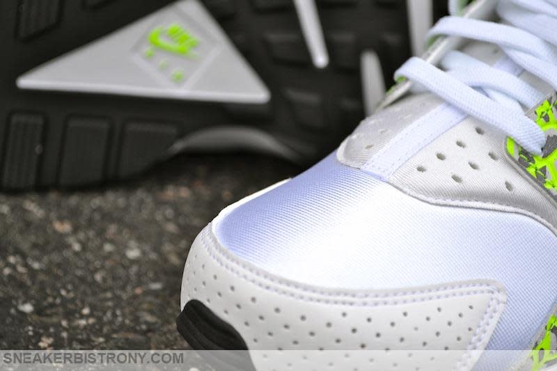 Nike Air Huarache Women&#x27;s White/Ghost Green (4)