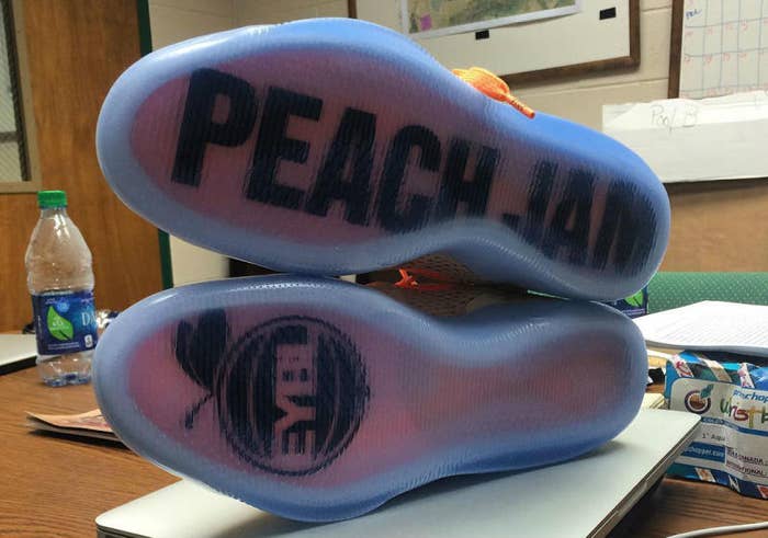 Peach Jam Nike Kobe 11(2)