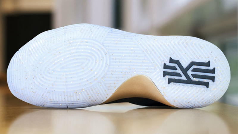Nike Kyrie 2 Navy/Gold Finals PE (3)