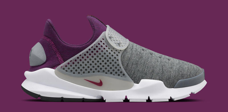 More Tech Fleece NikeLab Sock Darts Are Coming | Complex