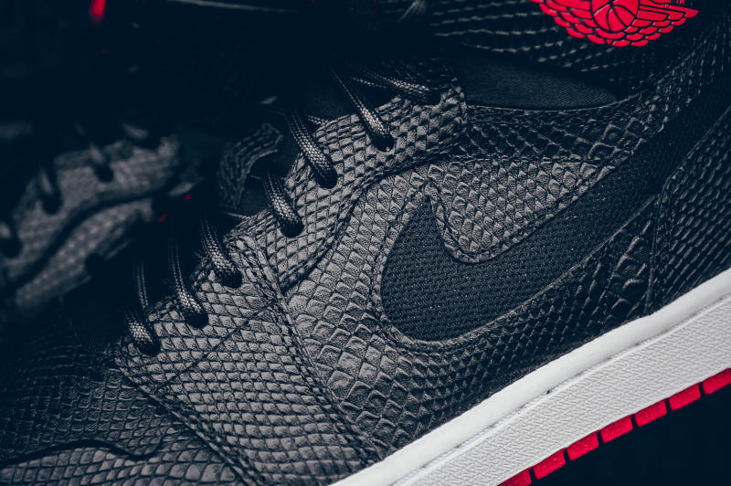 Snakeskin Jordan 1 Black Red (7)