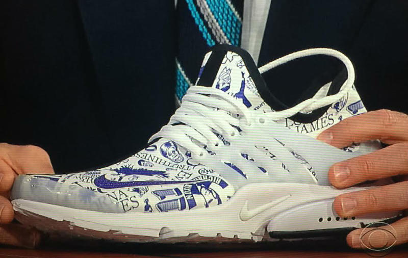 Phil Knight Gave Stephen Colbert A Very Personal Pair of Nike Sneakers (1)