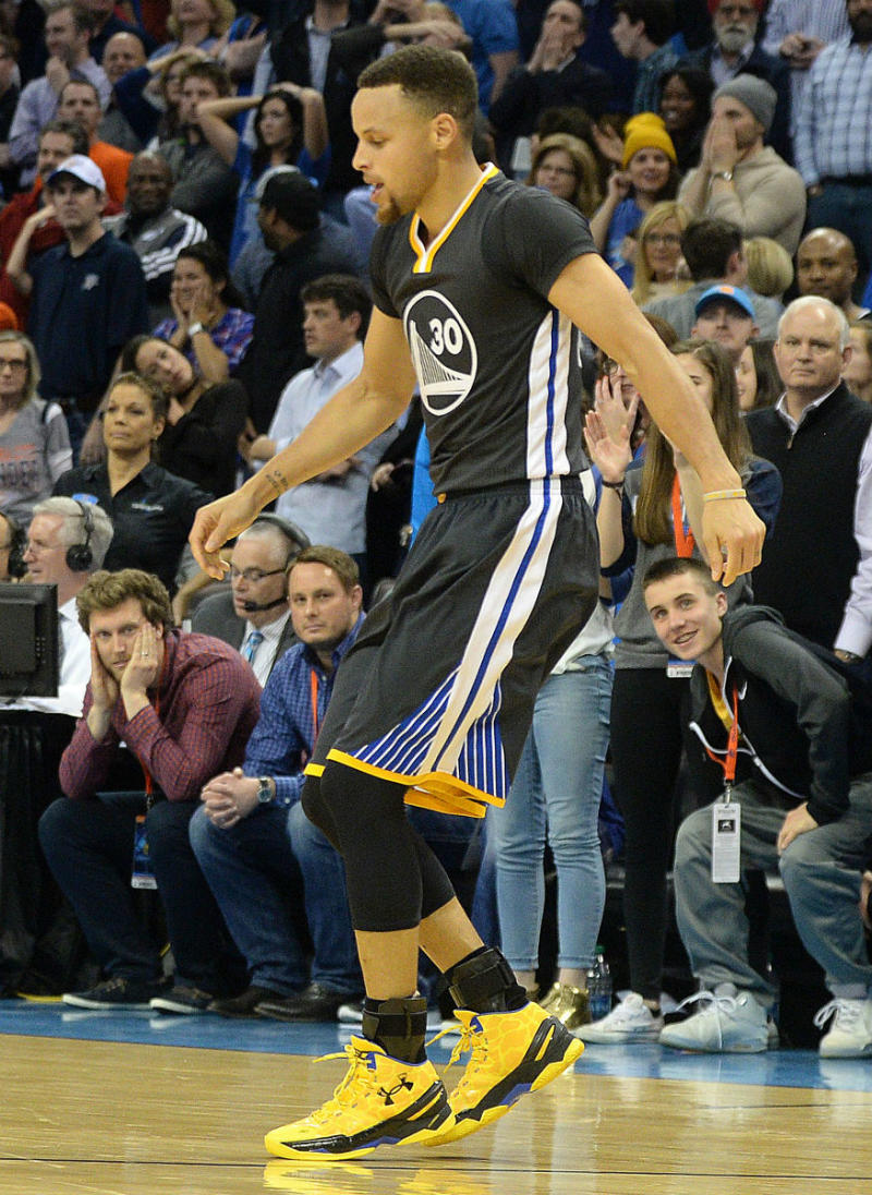 Stephen Curry Hits Game-Winner Against OKC in Yellow Under Armour Curry Two PE (2)
