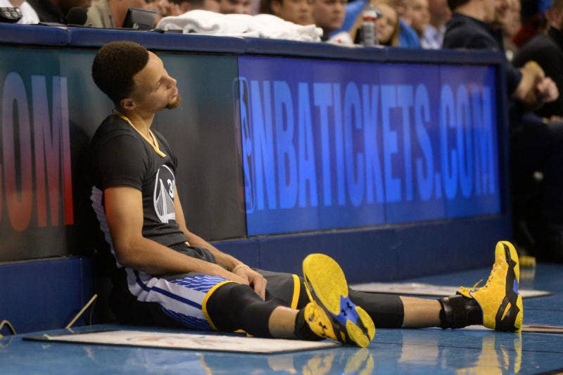 curry 2 yellow