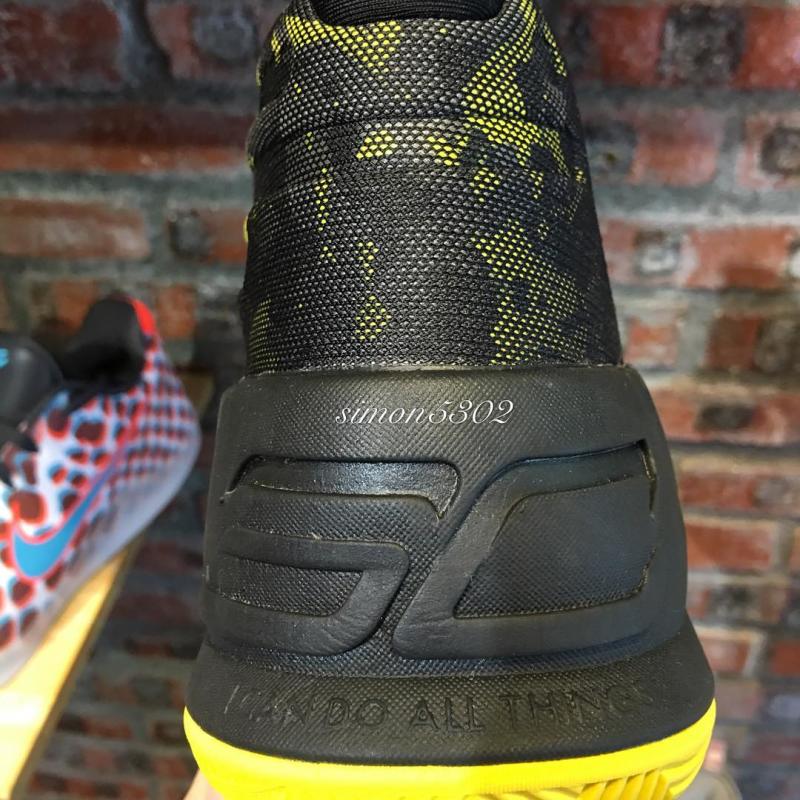 Under Armour Curry 3 Black/Yellow Camo (6)
