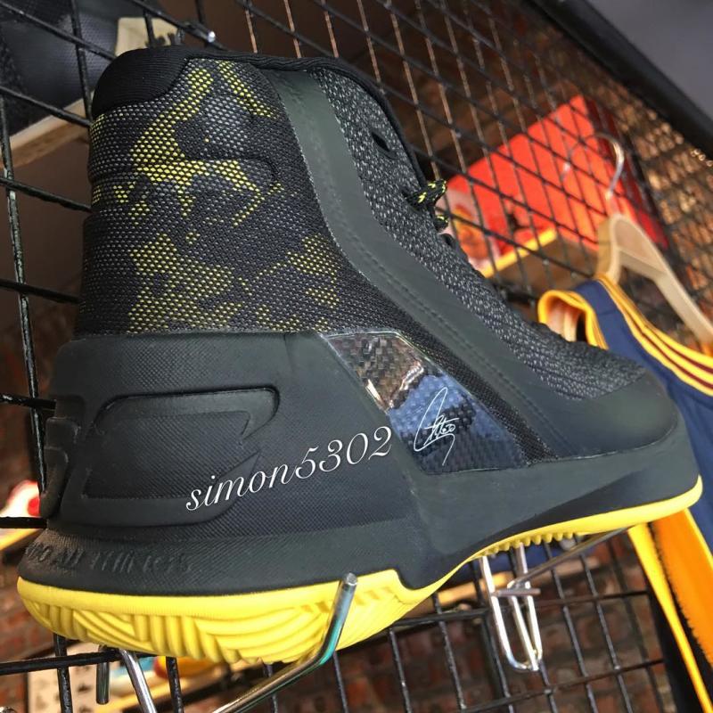 Under Armour Curry 3 Black/Yellow Camo (7)