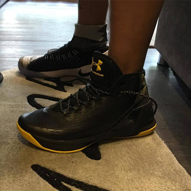 Under Armour Curry 3 Black/Yellow Camo (9)