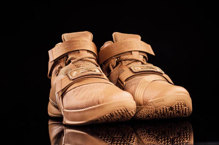 zoom lebron soldier 9 colorways