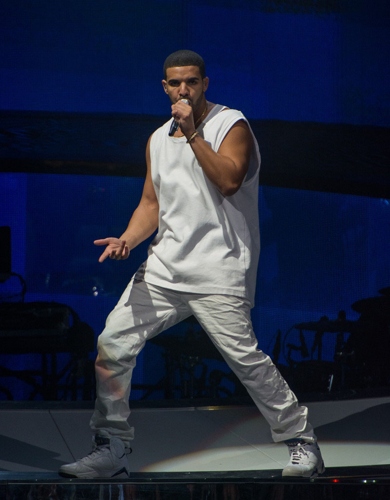 Drake Wearing &#x27;Orlando&#x27; Air Jordan 7 VII (3)