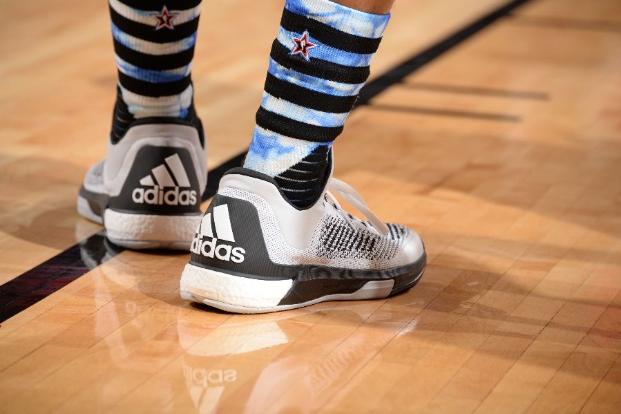 Kyle Lowry wearing the adidas Crazylight Boost 2015 (3)